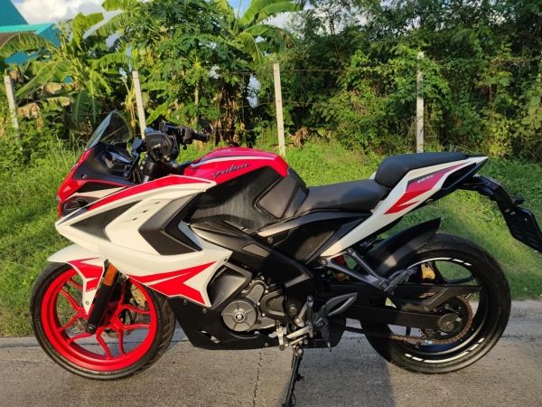 Bajaj pulsar RS200  ABS รูปที่ 4